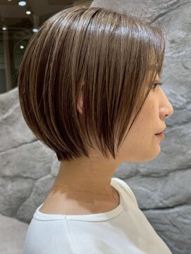 ソワネ 表参道(soigne) 表参道大人ショートボブ顔周りレイヤーカットくびれショート40代