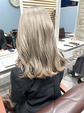 フィックスヘアー 梅田店(FIX-hair) ホワイトベージュカラー