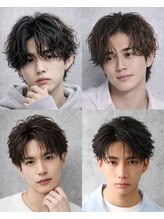 センターパートの方はパーマという選択肢も◎