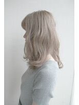 デザイナーズヘアー ラグジス(Designers hair LUXIS) ～【LUXIS】～外国人風☆ホワイトグレージュ♪