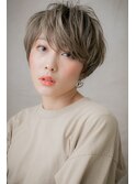 モードなホワイトベージュ♪ゆるふわショートZ越谷20代30代40代!