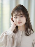 透明感抜群♪外ハネミディ