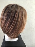 骨格修正ひしがたボブ×白髪ぼかしハイライト