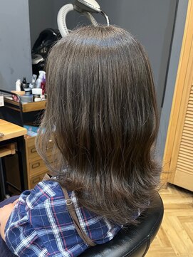 アルター(aL ter) オリーブグレージュ