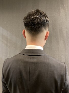 リリー(Lily) オフィスフェード【理容室】大森/スキンフェード/パーマ/新橋