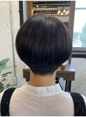 女子ショートスタイル刈り上げ　担当　小林/黒髪ショート/抜け感
