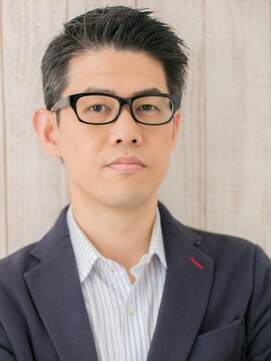 トニーアンドガイ メン 与野駅前店(TONI&GUY MEN) 大人のモノトーン七三分け刈り上げ耳だしショートi与野