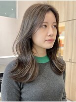 ウェイズトウキョウ 新宿店(Ways TOKYO)&nbsp;くびれヘア　レイヤーカット　ハイライトグレージュ　白髪ぼかし