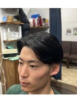 ヘアースタジオサーティーン(Hair Studio Thirteen)&nbsp;K-POPアーティスト風　センターパート