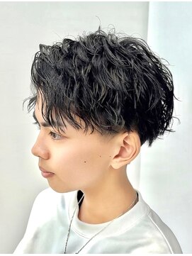 メンズ ビュートヨナカ(MEN’S VIEW TOYONAKA) レイヤーショート/耳だし/パーマ風スタイリング/ツーブロック