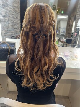 ブレス 横浜(bless) ハーフアップ/ウォーターフォール