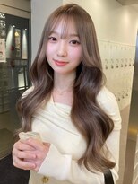 サンクプロジェクト(cinq PROJECT)&nbsp;外国人のような透明感が人気のミルクティーベージュカラー