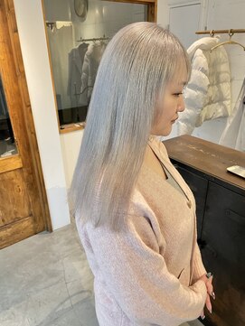 カウチ(Kauti) ロングのホワイトベージュスタイル