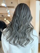 ブリッツ レボ(BLITZ-REVO)&nbsp;ピンクベージュ/アンブレラカラー/クールショート/前髪/柏駅