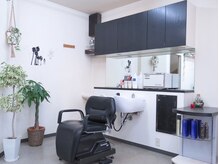 ヘアーサロンリセス(Hair salon RECESS)の雰囲気（ゆったり過ごせる開放的なシャンプーブース♪）