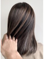 ライリー(riley)&nbsp;rileyバレイヤージュ×ヌーディベージュ