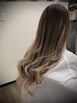 ヘアーグランデシーク(Hair Grande Seeek) トップクラスのイメチェン！グラデーションスタイル