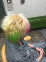 ヘアースペース 練馬店(hair space COCO) ブリーチ後ポイントマニマニ、ピンク蛍光グリーン