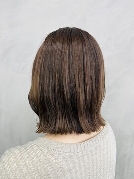 ジーナ 流山おおたかの森(Zina) ココアベージュ×切りっぱなしボブ【Zina　大越香苗】