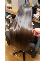 スリーク バイ ロイ 円町本店(sleek by roy)&nbsp;ベージュ系カラーと最高峰髪質改善トリートメント。