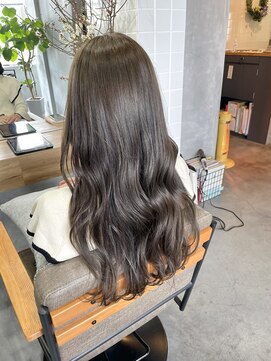 ティティ(TiTi) ブリーチなしでできるミルクティーグレージュ[TiTi_栗林れい]