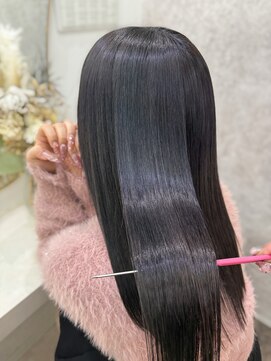 ラビス(Lovis) 似合わせカット/メルティカラー/着物ヘア/フェミニンロング