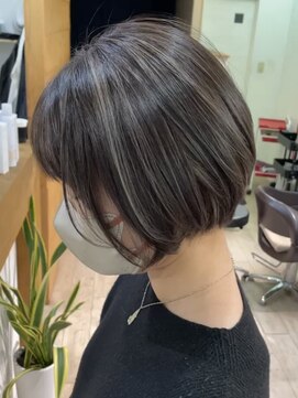 アップ(A+hair) くびれショートボブ40代50代グレイカラー白髪染め白髪ぼかし