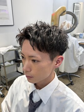 ザデイ カットアンドカルチャーショップ(THE DAY CUT&CULTURE SHOP) ルーズショートパーマ