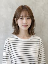 ソッカ(socca)&nbsp;切りっぱなしミディアムレイヤーボブ