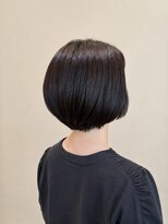 ウミト(Umito)&nbsp;ナチュラルブラウン×乾かすだけ丸みショートボブ