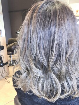 ヘアーアンドメイク ピース(HAIR&MAKE peace) プラチナベージュハイライト