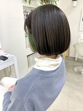 フォーク FOLK 【FOLK】ミニボブ・インナーカラーグリーン♪