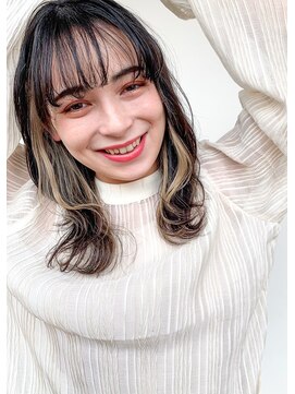 アクトゥス(AEQUITAS) インナーカラー×ホワイトベージュ【池袋/20代/30代/40代】