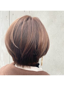 アブソ(Absolute) 大人ショートボブ