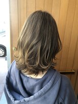 シャメル(Chamel)&nbsp;外ハネレイヤーウルフ◇ミルクティーベージュ