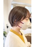 オフィスにも◎小顔見えインナーカラーまるみショートボブ梅ヶ丘