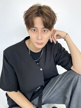 ルービック 難波(Rubik's) ツーブロック束感爽やかセンターパート×ソフトツイストパーマ