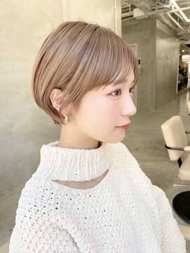 ソーコ 渋谷(SOCO) 大人ショートボブミルクティーベージュマッシュショート前髪あり