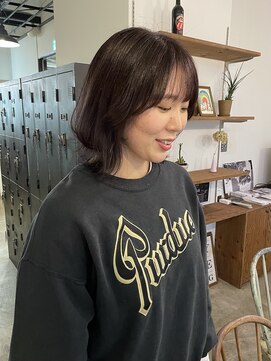 ヘアーアイストゥーレ(HAIR ICI TRE) くびれミディアムリーチなしココアベージュ 担当渡辺聖