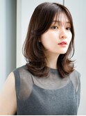 ぱっつん前髪流し前髪ウルフパーマロングレイヤーカット大人女子