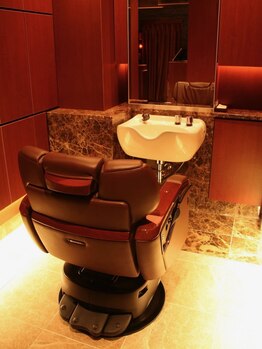 ヘアモード キクチ 銀座店の写真/【銀座・メンズ専門サロン】シェービングはもちろん、リラクゼーションメニューも豊富
