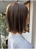 大人可愛い小顔ボブ白髪ぼかしハイライト２０代３０代４０代