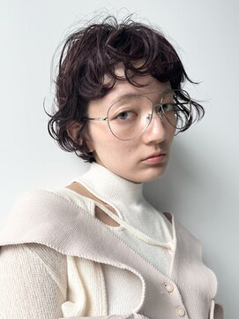 インチェルシー(in chelsea) ホワイトグレージュ/ミニウルフ/デジタルパーマチェリーブラウン