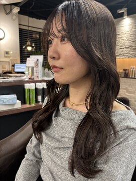 オプ アート(Op Art) 「ナチュラルな美しさを引き立てる♪ ゆるふわロングヘア」