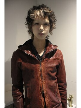 オルン(ORGN.) 【ORGN.】デザインカラー/ウルフカット/ブリーチ/大須/矢場町