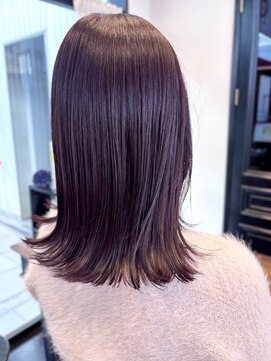 エン(YENN) ピンクブラウン×ミディアムボブ