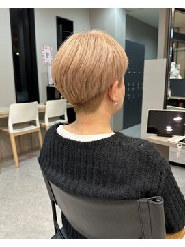 ヘア アンド メイク アートレス(Hair and Make Art less) 大人のためのハイトーン革命