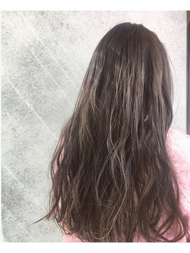 ヘアサロンM 新宿 milk tea ハイライトカラー