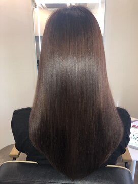 アールサロン アオヤマ(Rr SALON AOYAMA) プラチナミネコラストレート