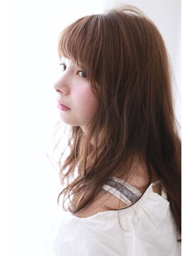 テトラ バイ ネオリーブ 横浜西口店(tetra by neolive) シアーベージュでぬけ感をプラス